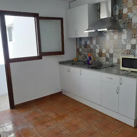 Piso De 4 Habitaciones A 50 Metros De La Playa El Acequion, Torrevieja