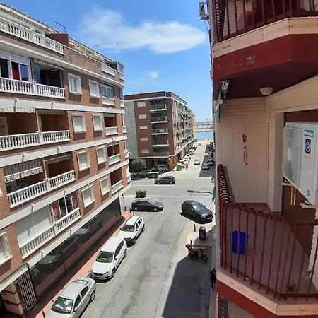 Holiday home Piso De 4 Habitaciones A 50 Metros De La Playa El Acequion, Torrevieja *